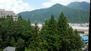 絶景が見えるマンションで内装工事しています。