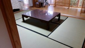 魚沼市の畳の表替えの当日の朝にまさかの雪が降ってます。