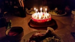 オジサンだってクリスマスケーキは楽しみです。